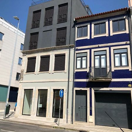 Studio di 70 m² in Appartamento con 1 bagno privato in zona Cedofeita OOporto Esterno foto