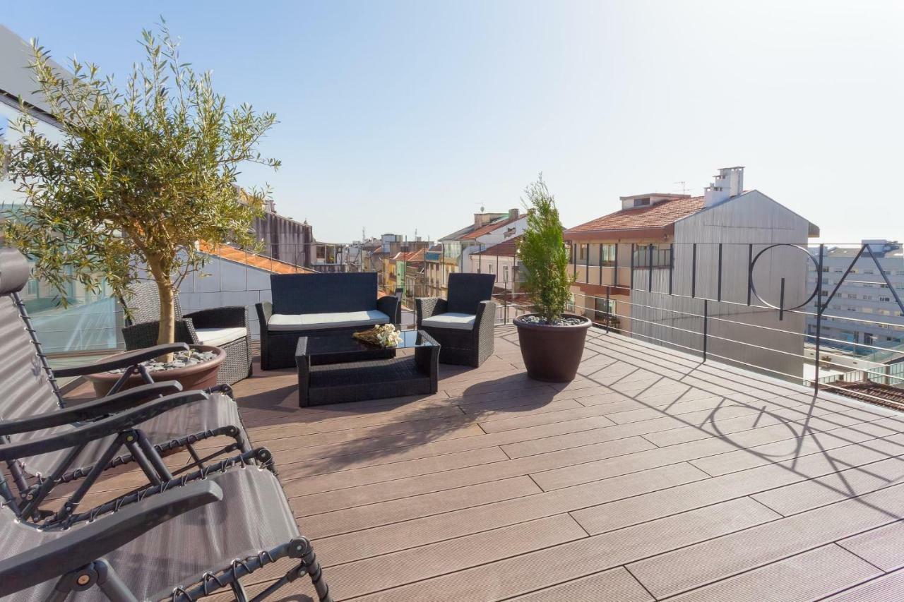 Studio di 70 m² in Appartamento con 1 bagno privato in zona Cedofeita OOporto Esterno foto