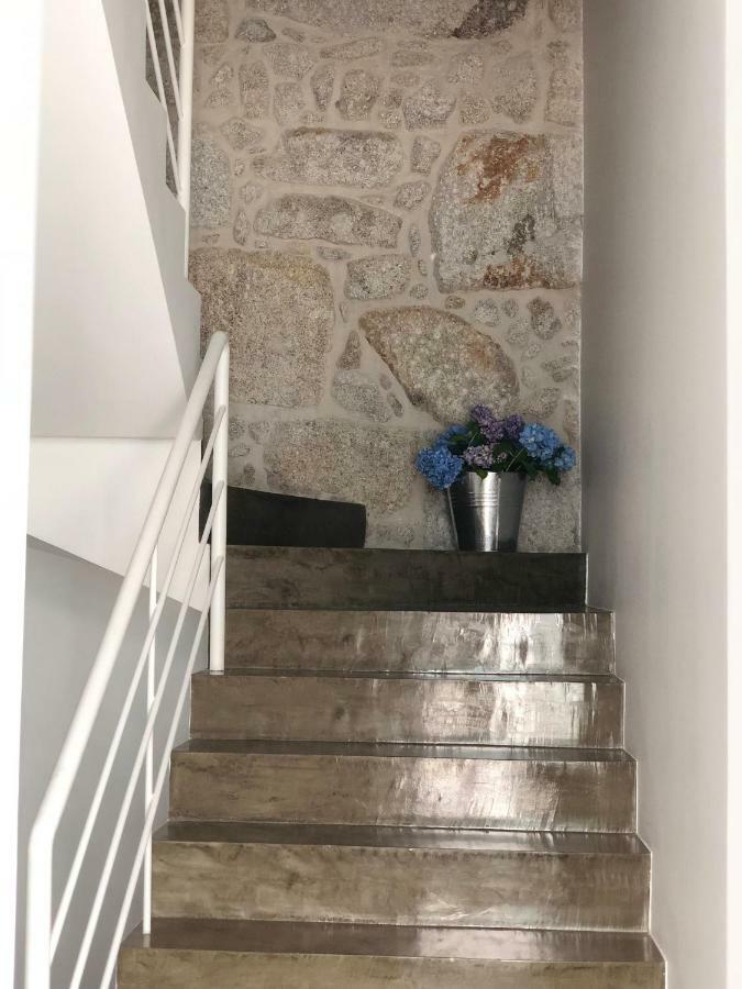 Studio di 70 m² in Appartamento con 1 bagno privato in zona Cedofeita OOporto Esterno foto